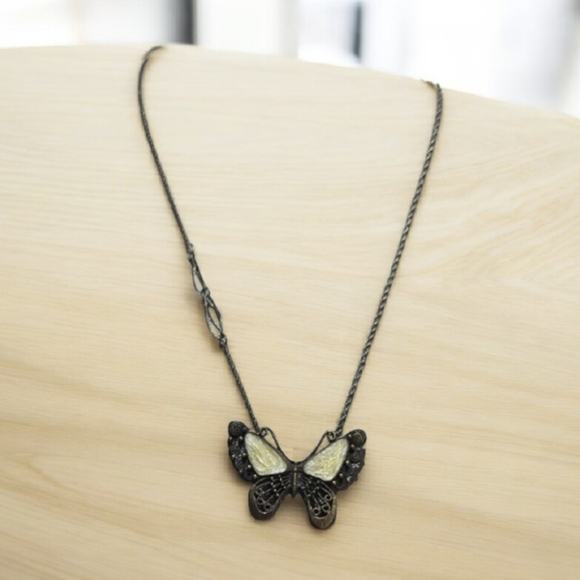 Source Unknown Jewelry - Elegant Bronze Butterfly Pendant Necklace – Vintage Charm